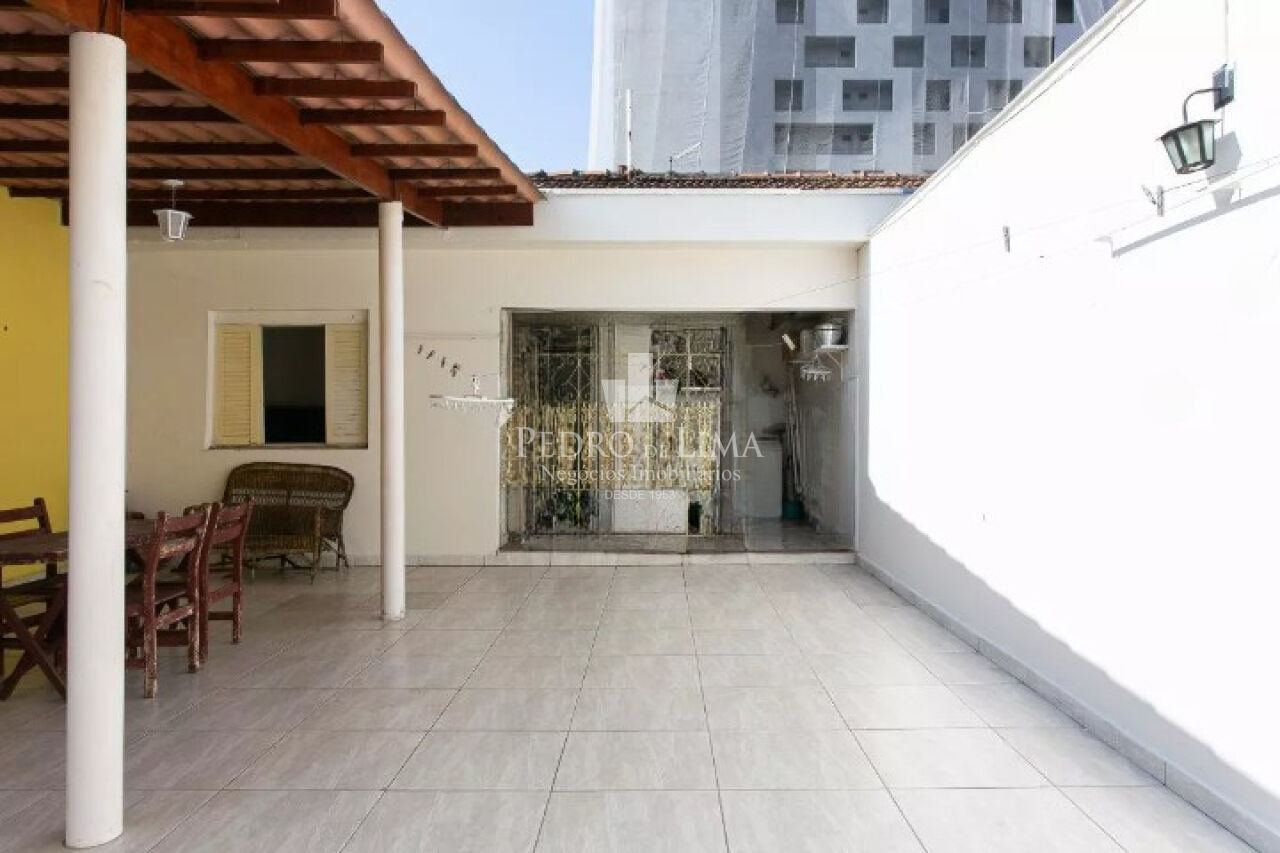 Casa com 3 quartos sendo 2 suítes e 8 vagas na Vila Carrão