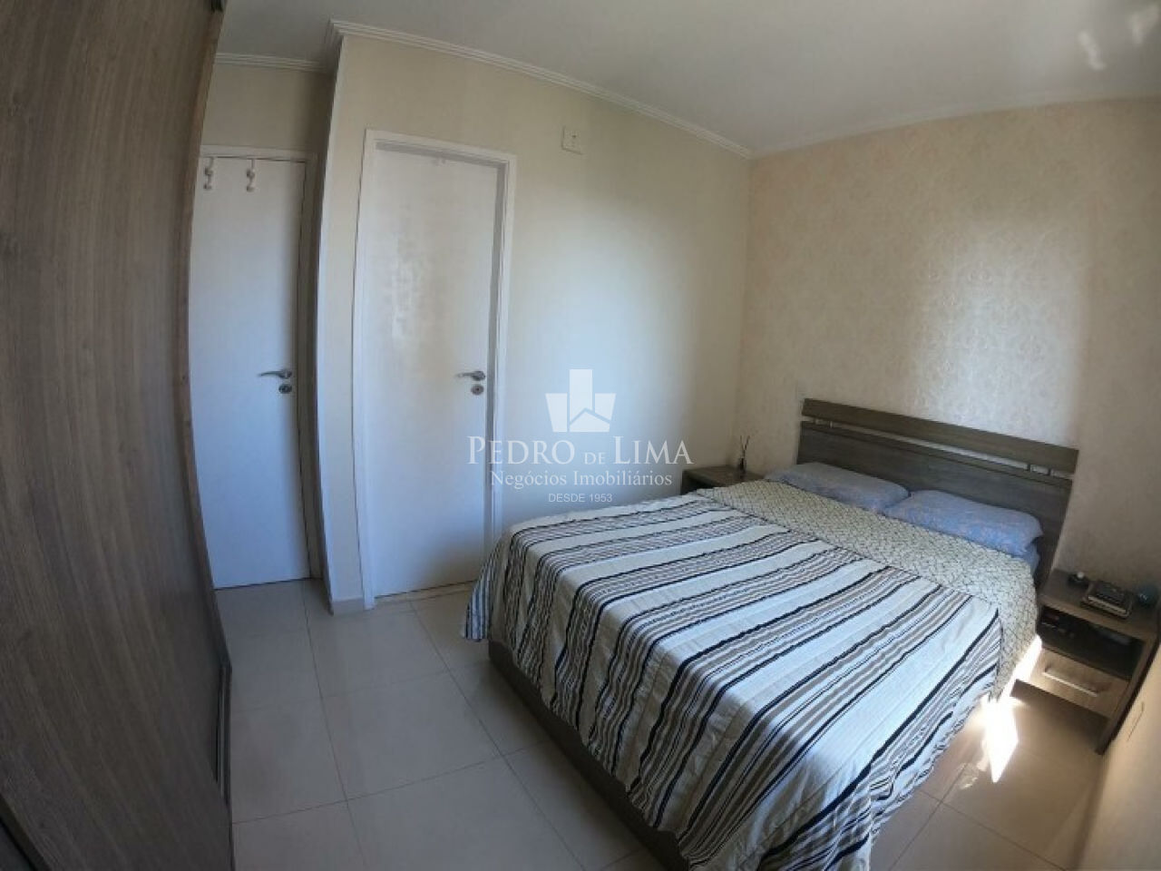 Apartamento no Tatuapé, 93m², ampla sala, 2 quartos, 1 suíte, andar alto. Condomínio Club Tuiuti