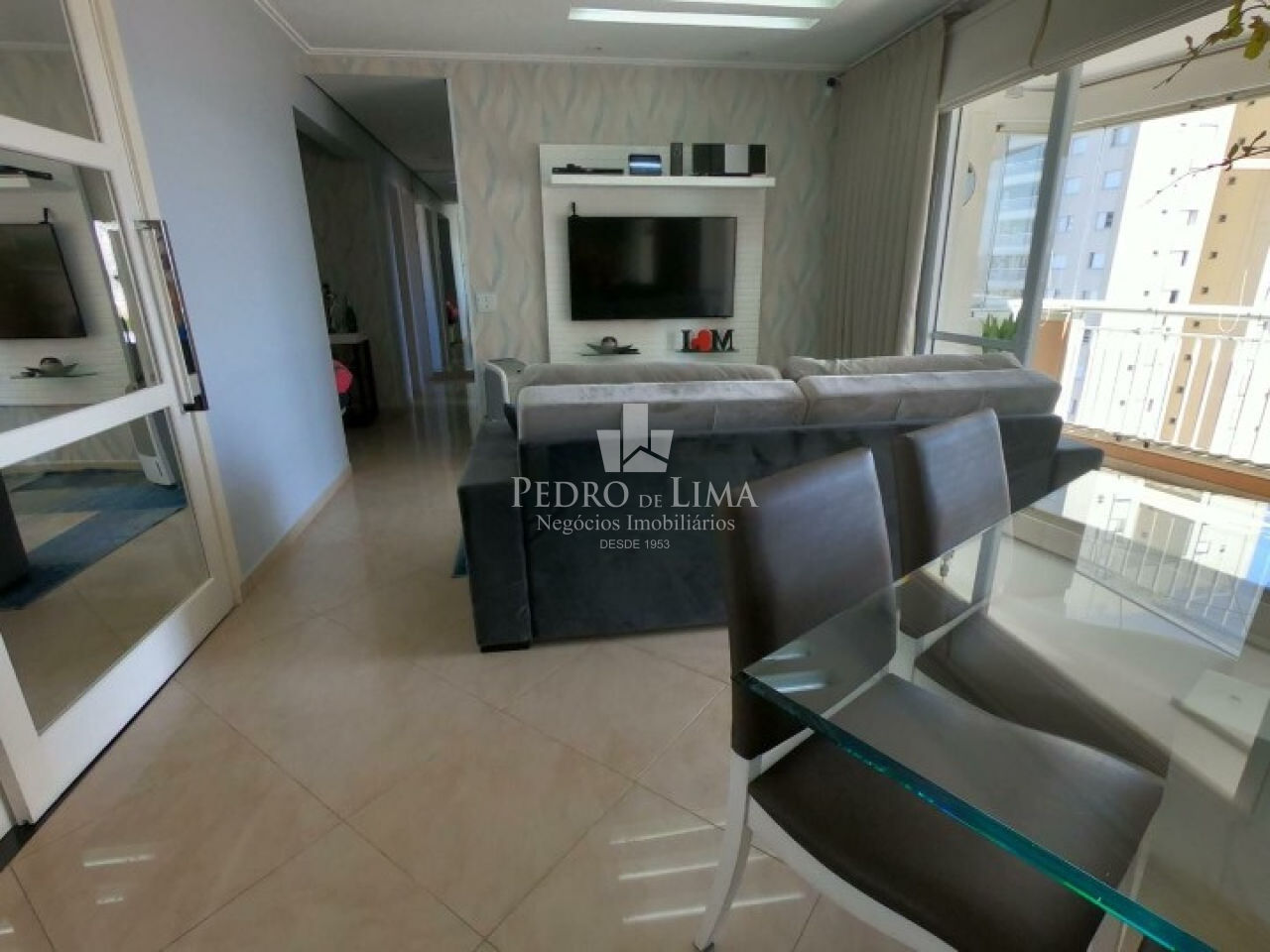 Apartamento no Tatuapé, 93m², ampla sala, 2 quartos, 1 suíte, andar alto. Condomínio Club Tuiuti