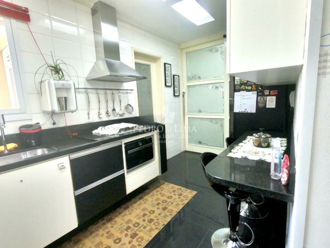 Apartamento no Tatuapé, 93m², ampla sala, 2 quartos, 1 suíte, andar alto. Condomínio Club Tuiuti