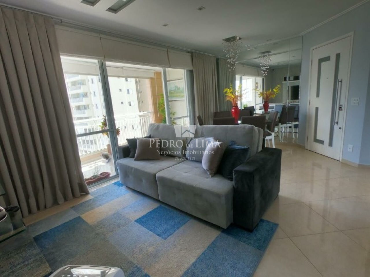 Apartamento no Tatuapé, 93m², ampla sala, 2 quartos, 1 suíte, andar alto. Condomínio Club Tuiuti