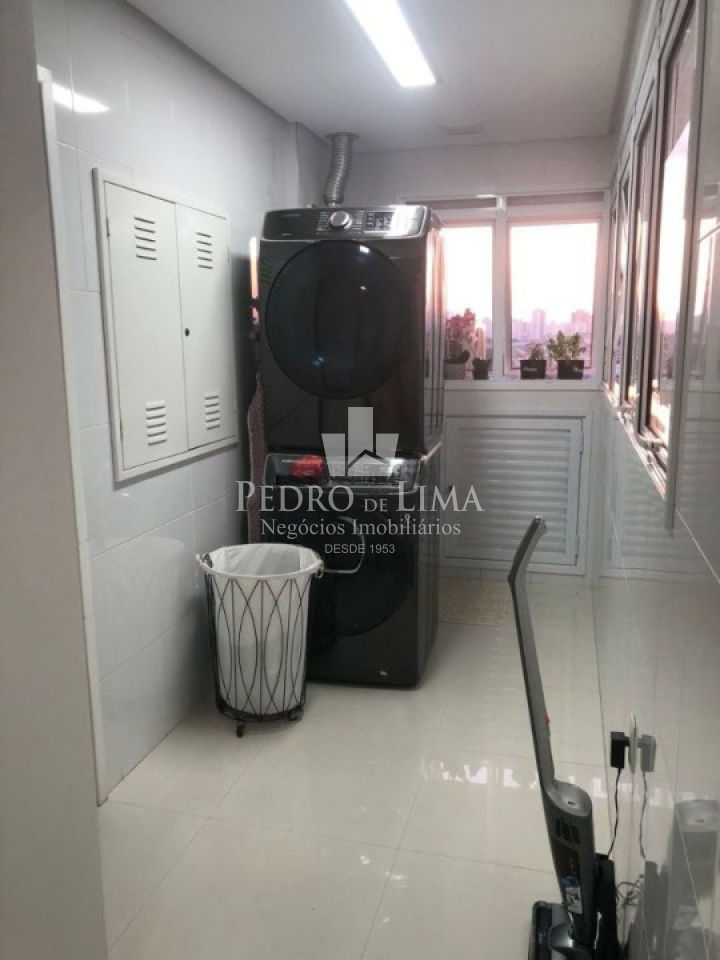 Apartamento mobiliado 165m² 3 suítes 4 vagas Tatuapé