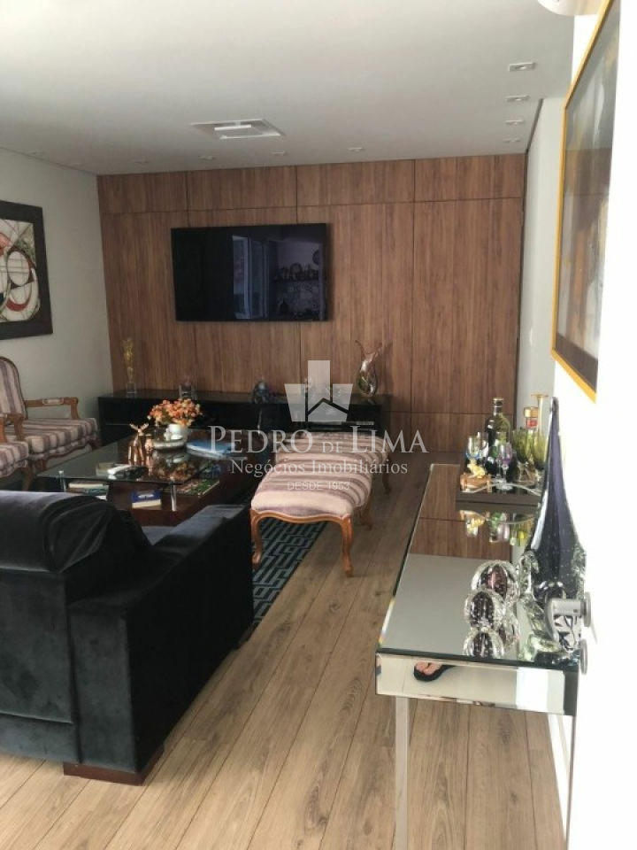 Apartamento mobiliado 165m² 3 suítes 4 vagas Tatuapé