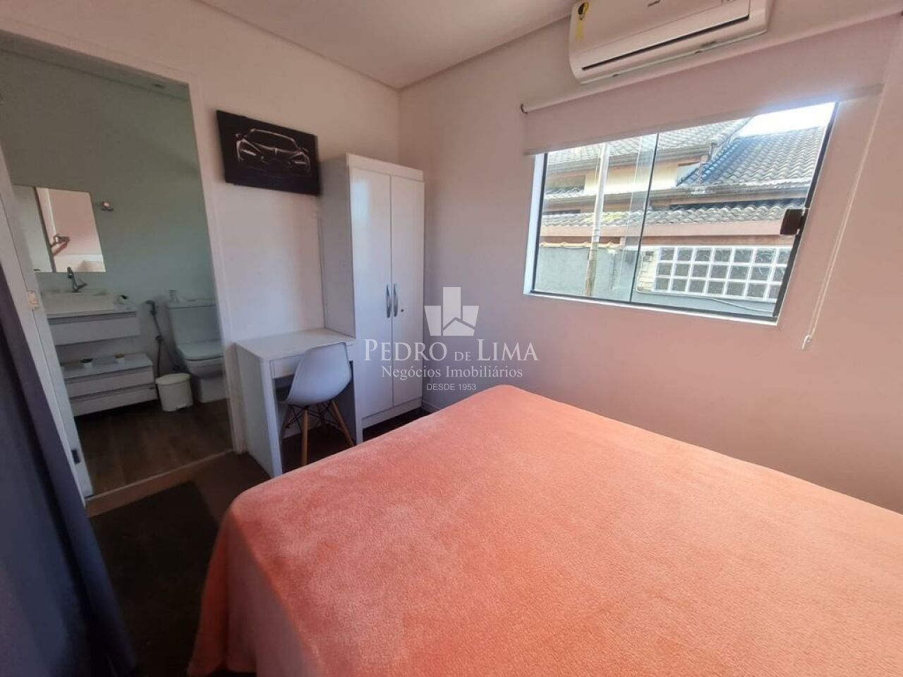 Casa Container com 6 suítes individuais, cozinha gourmet e piscina na Morada da Praia