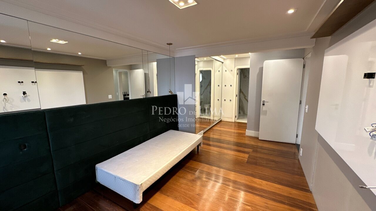 Apartamento cobertura no Jardim Anália Franco , 260m², 4 quartos e 3 vagas. Condomínio Anália Franco