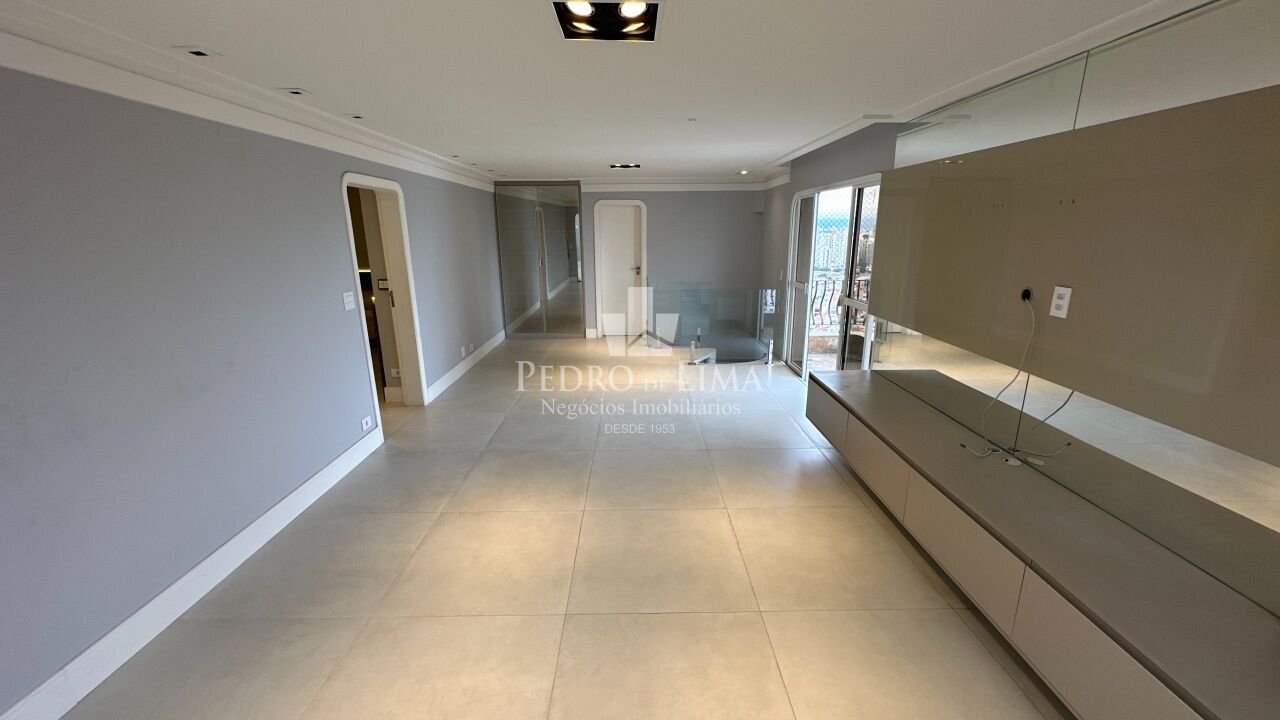 Apartamento cobertura no Jardim Anália Franco , 260m², 4 quartos e 3 vagas. Condomínio Anália Franco