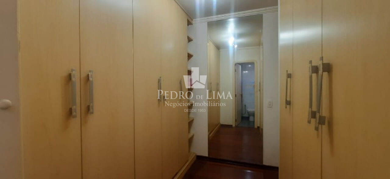 Apartamento, 3 quartos , 1 suíte, 2 vagas. Condomínio Anália Franco