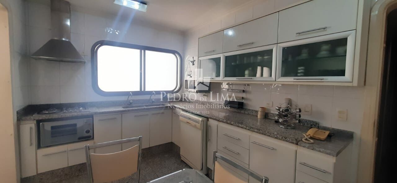 Apartamento, 3 quartos , 1 suíte, 2 vagas. Condomínio Anália Franco