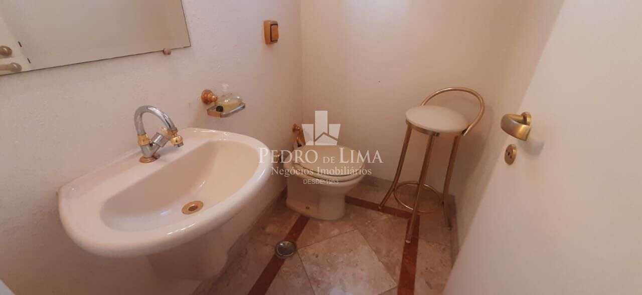 Apartamento, 3 quartos , 1 suíte, 2 vagas. Condomínio Anália Franco