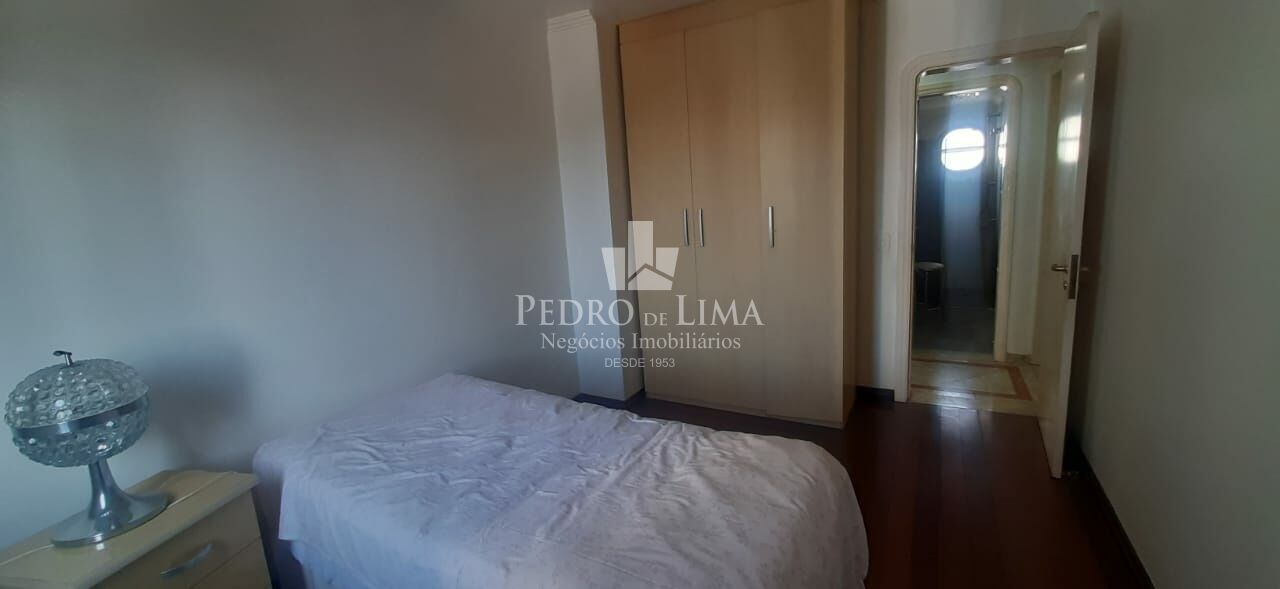 Apartamento, 3 quartos , 1 suíte, 2 vagas. Condomínio Anália Franco