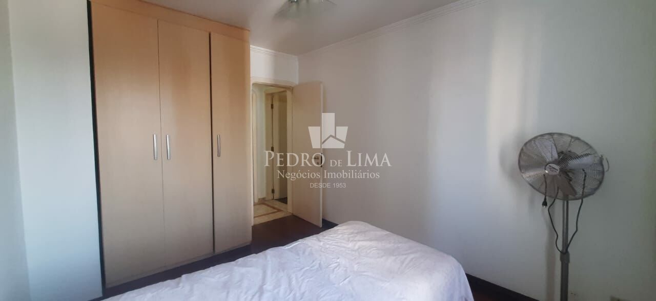 Apartamento, 3 quartos , 1 suíte, 2 vagas. Condomínio Anália Franco