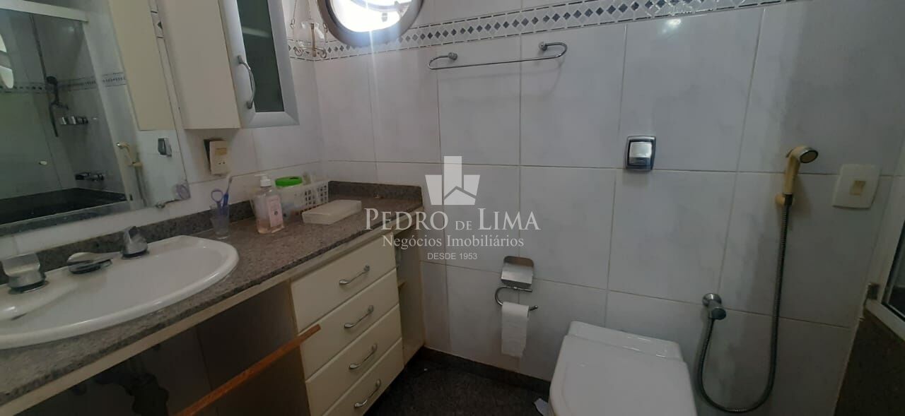 Apartamento, 3 quartos , 1 suíte, 2 vagas. Condomínio Anália Franco