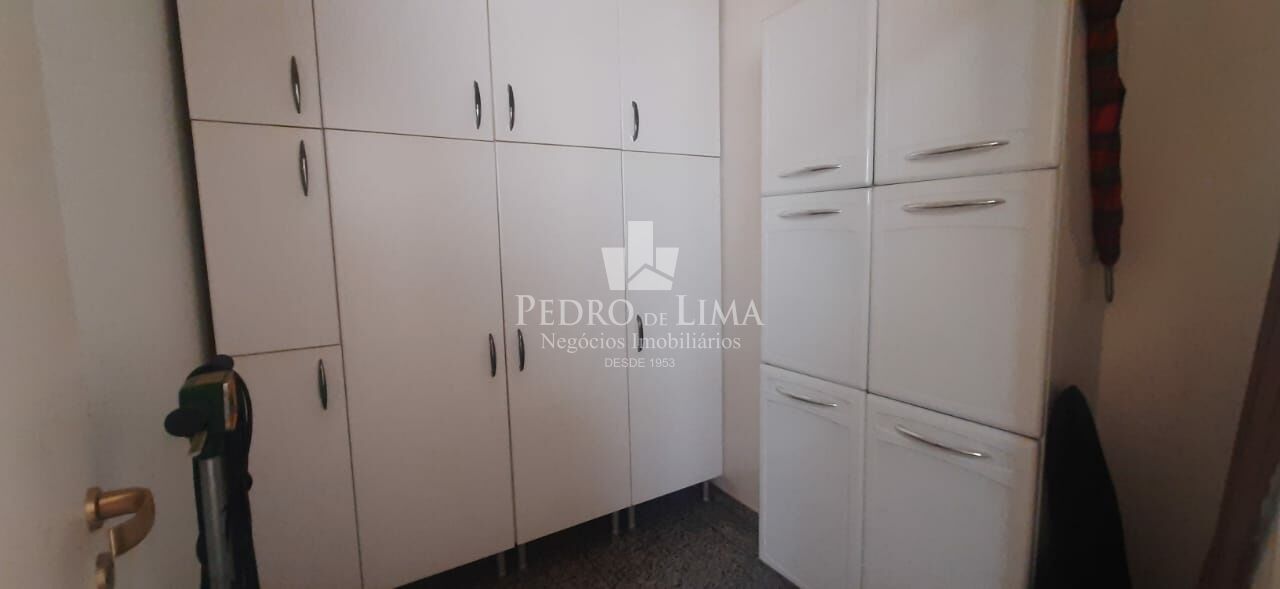 Apartamento, 3 quartos , 1 suíte, 2 vagas. Condomínio Anália Franco