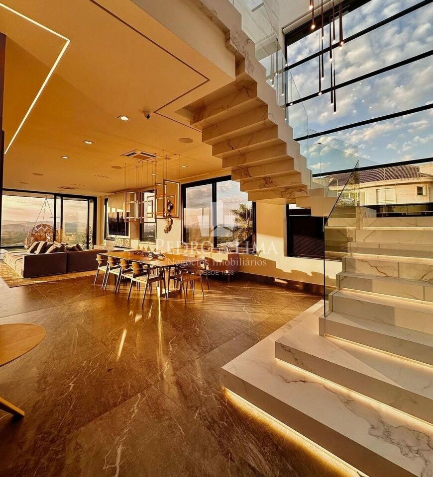 imagem do imovel Casa Alto Padrão em Alphaville  ref: TP26669