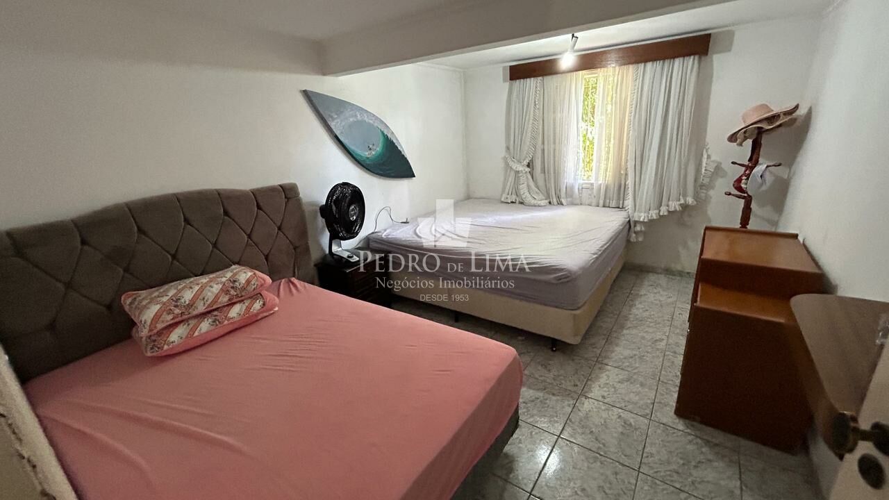 Chácara de 6050m², com casa de 5 Dormitórios, piscina, em Santa Isabel - SP 