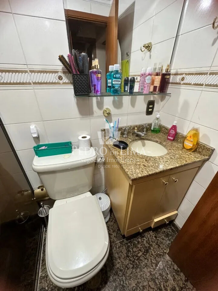 Condomínio Piazza de Capri - Apartamento na Mooca 2 quartos sendo 1 suíte 1 vaga fixa e coberta 