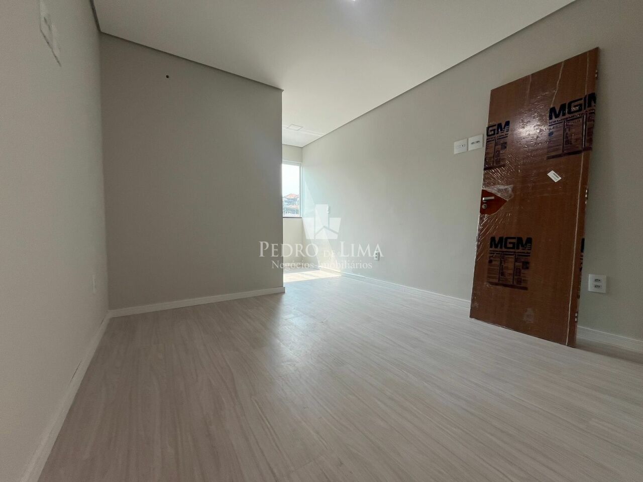 Casa com 2 suítes, 3 vagas na Mooca.