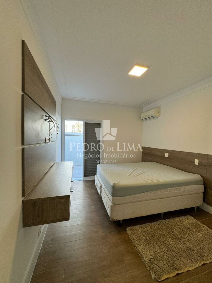 Casa no Condomínio Acapulco, 5 suítes , 4 vagas - Guarujá