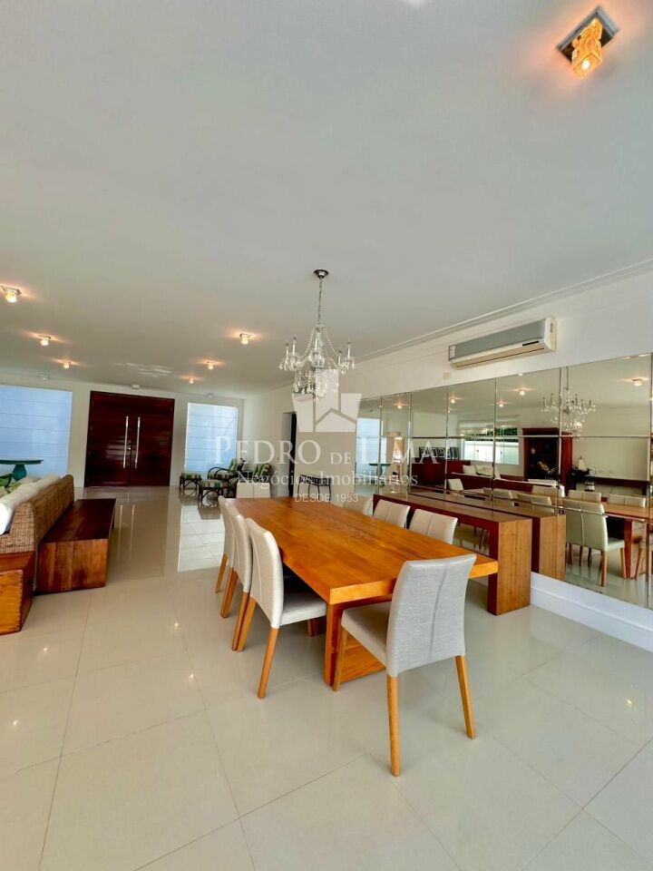 Casa no Condomínio Acapulco, 5 suítes , 4 vagas - Guarujá