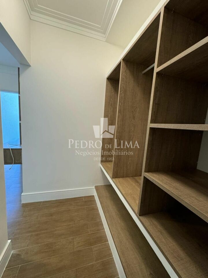 Casa no Condomínio Acapulco, 5 suítes , 4 vagas - Guarujá