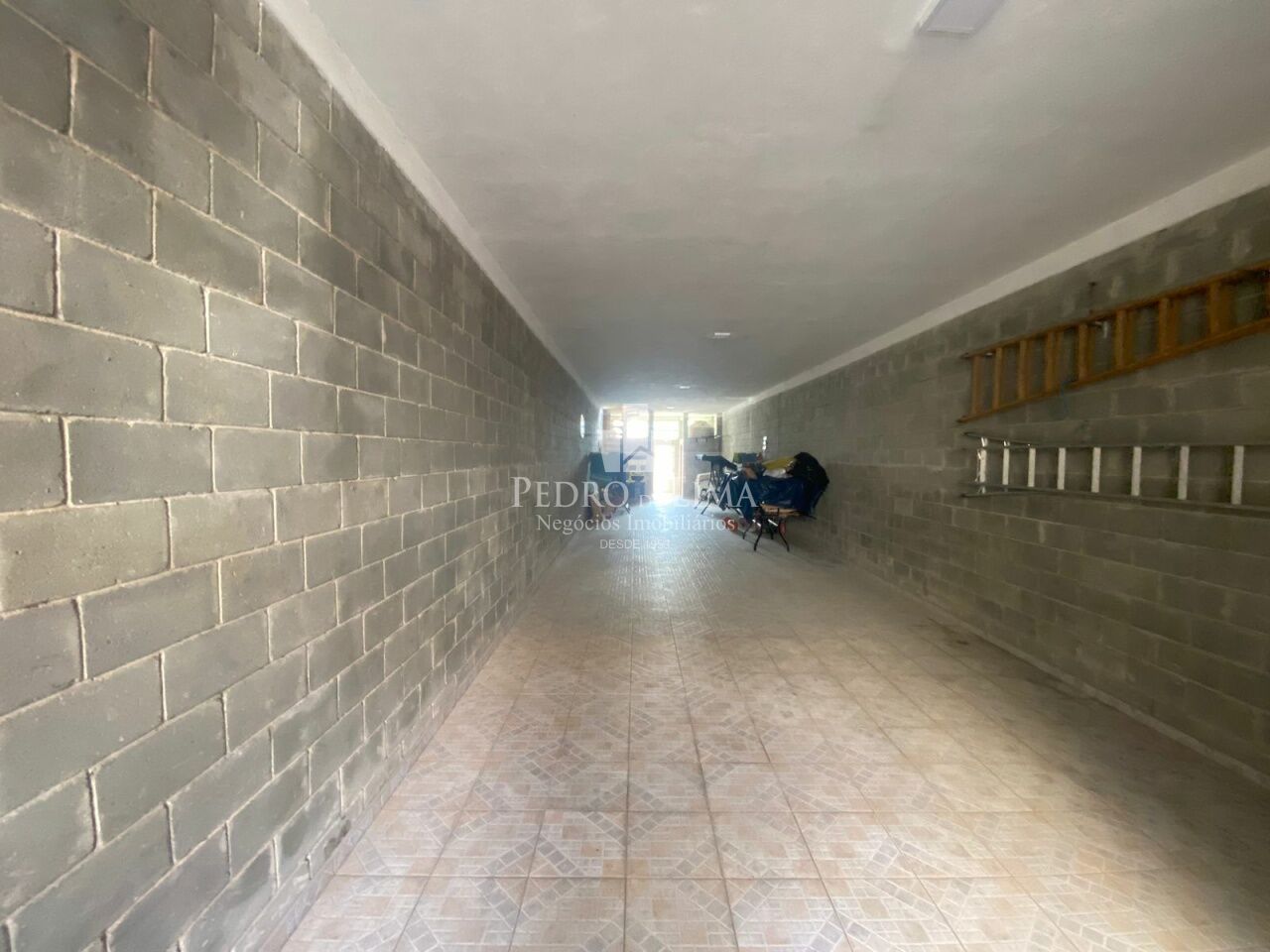 Casa 3 quartos sendo 1 suíte e 8 vagas na Vila Carneiro