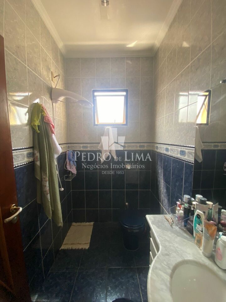 Casa 3 quartos sendo 1 suíte e 8 vagas na Vila Carneiro