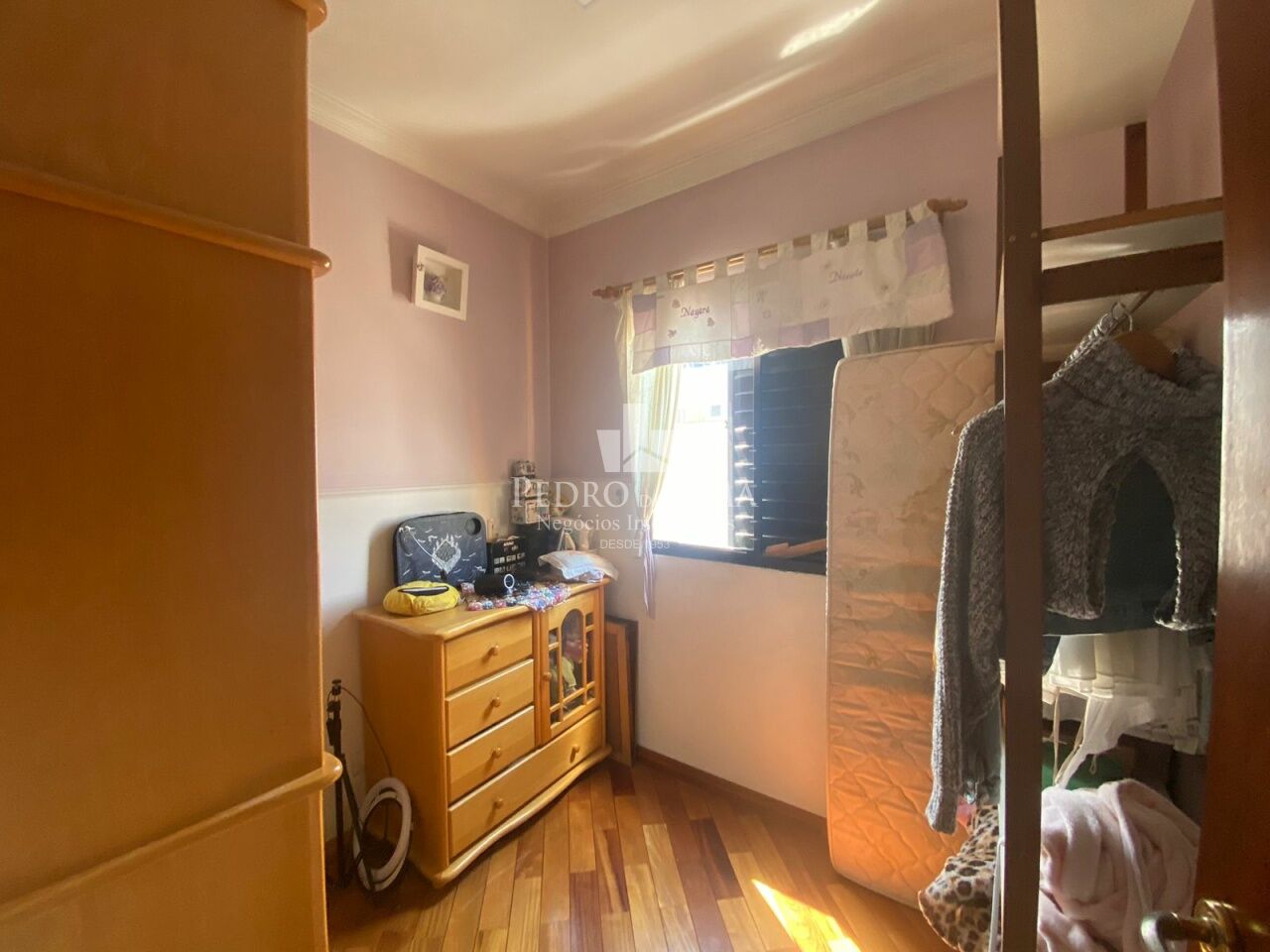 Casa 3 quartos sendo 1 suíte e 8 vagas na Vila Carneiro