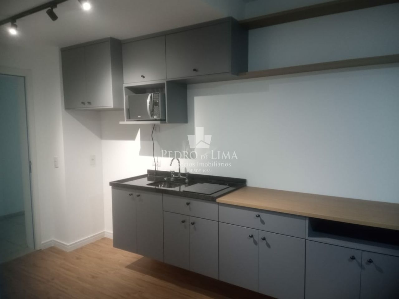 Apartamento no Condomínio Linea Home Resort Studios - 25m² em frente ao Metrô Carrão