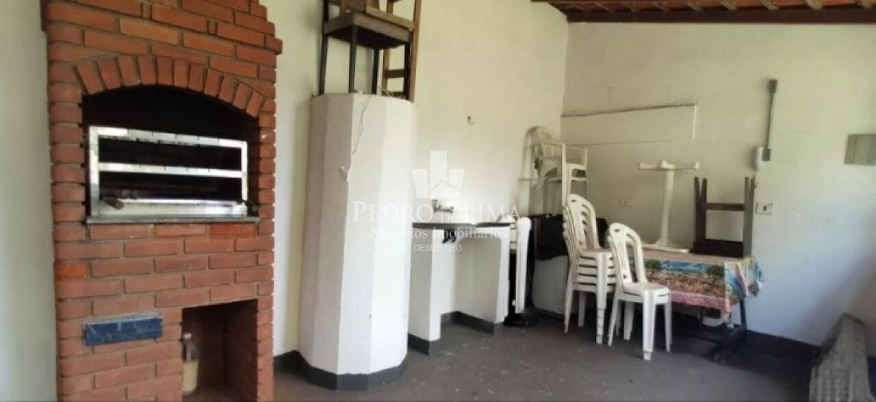 Apartamento 2 quartos, 1 vaga em São Matheus. Condomínio Vitória.
