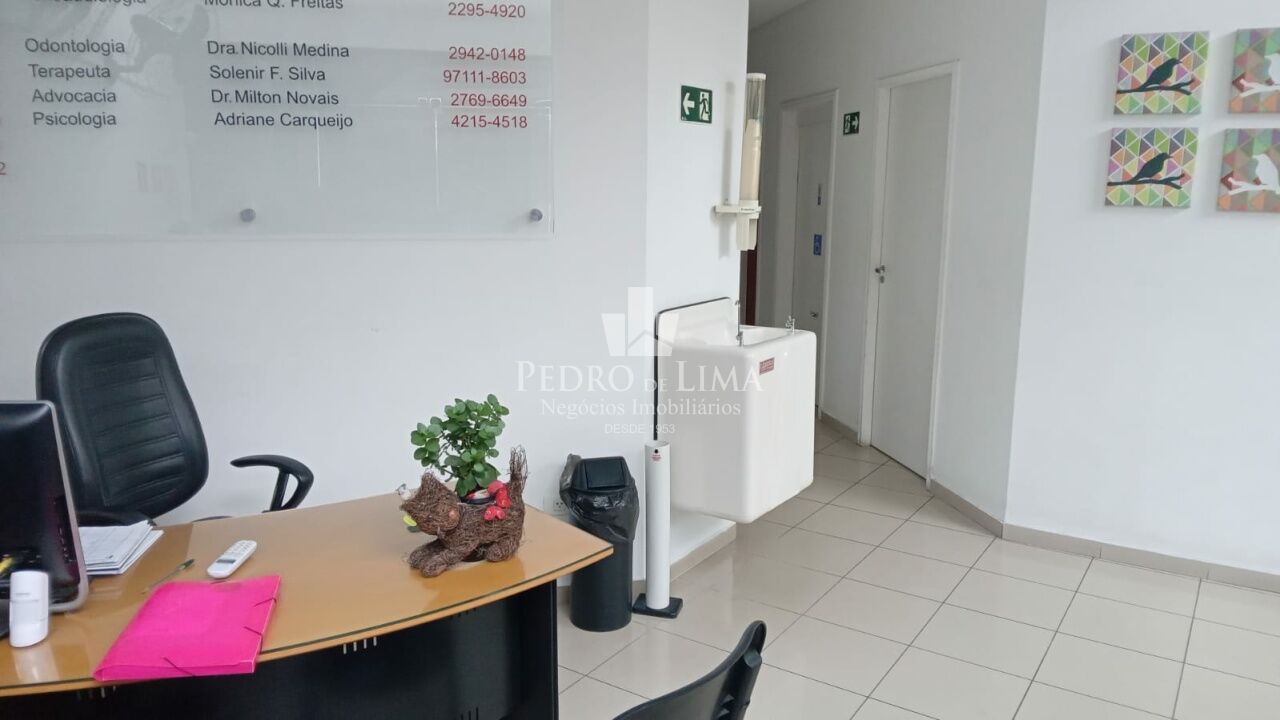 Sala comercial de 16m², em prédio a 400m de distância do metrô Penha