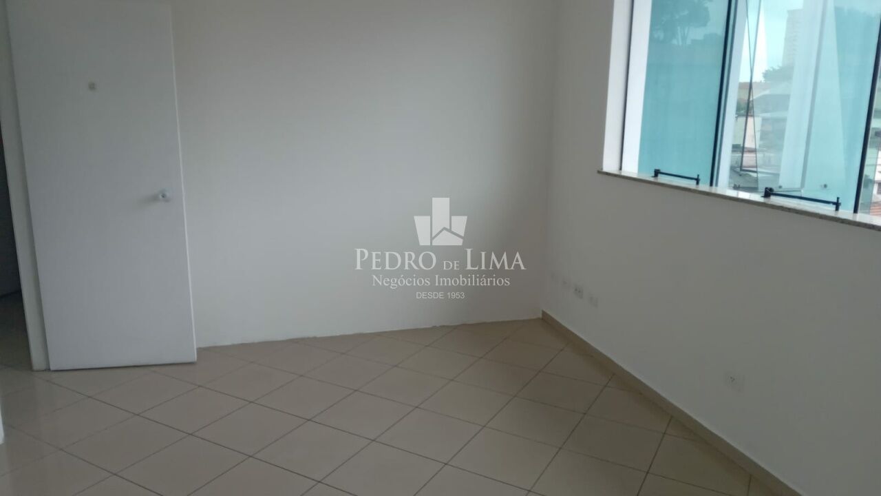 Sala comercial de 16m², em prédio a 400m de distância do metrô Penha