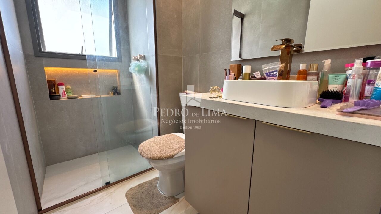 Apartamento alto padrão no Tatuapé, 144m², 3 suítes, varanda gourmet, 2 vagas. Condomínio High Park 