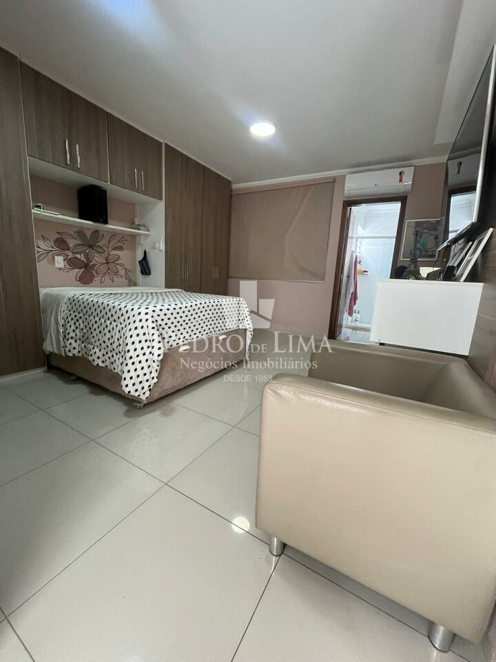 Casa na Vila Formosa 3 quartos sendo 3 suítes 3 vagas de garagem com quintal