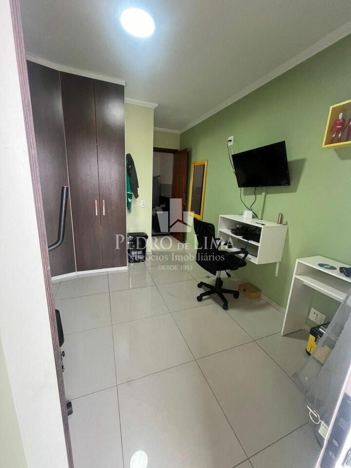 Casa na Vila Formosa 3 quartos sendo 3 suítes 3 vagas de garagem com quintal