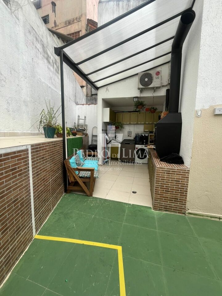 Casa na Vila Formosa 3 quartos sendo 3 suítes 3 vagas de garagem com quintal
