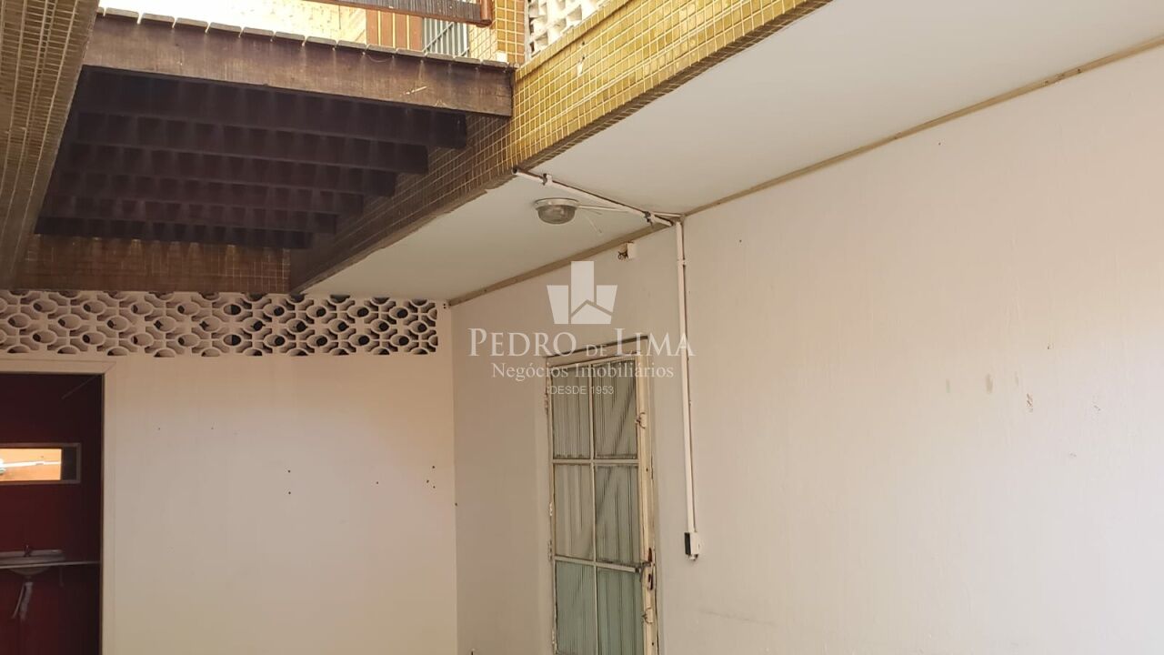 Sobrado Comercial de 320m², com 8 vagas de carro; no bairro Água Branca/Perdizes