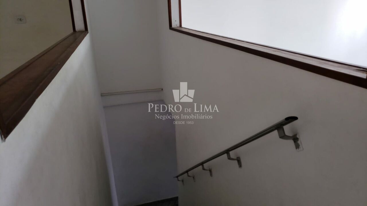 Sobrado Comercial de 320m², com 8 vagas de carro; no bairro Água Branca/Perdizes