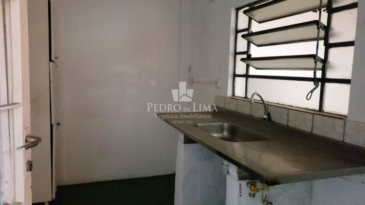 Sobrado Comercial de 320m², com 8 vagas de carro; no bairro Água Branca/Perdizes