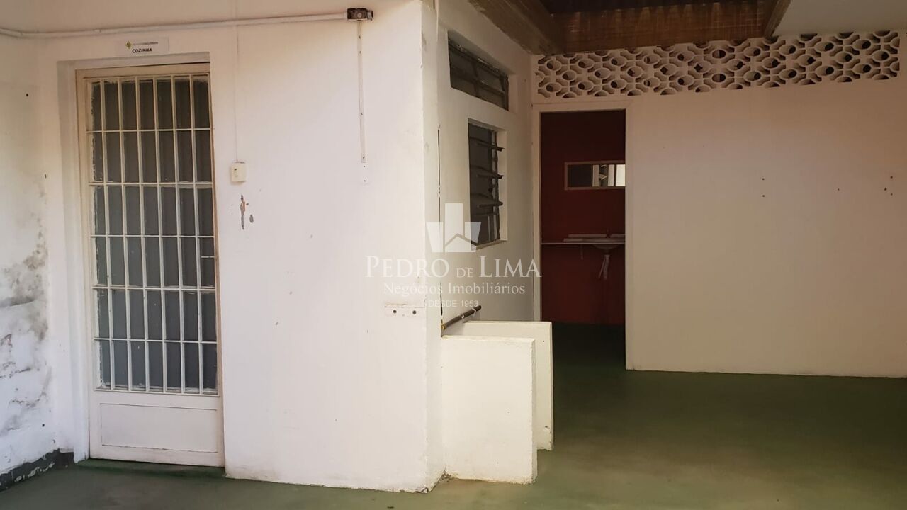 Sobrado Comercial de 320m², com 8 vagas de carro; no bairro Água Branca/Perdizes