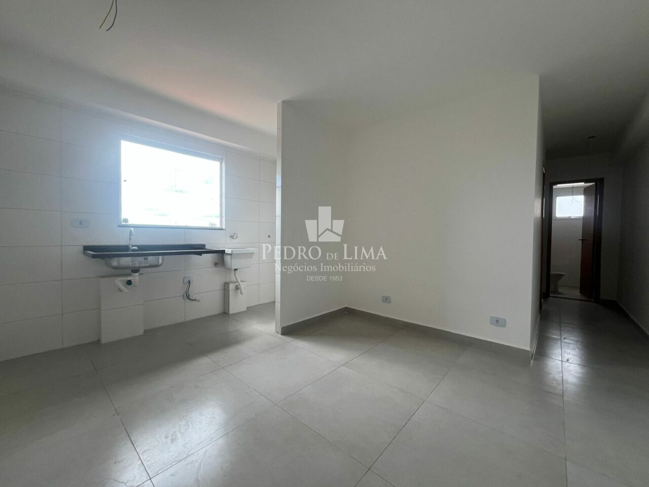 Apartamento Studio, com sacada e vaga, Anália Franco. Condomínio  Mafalda.