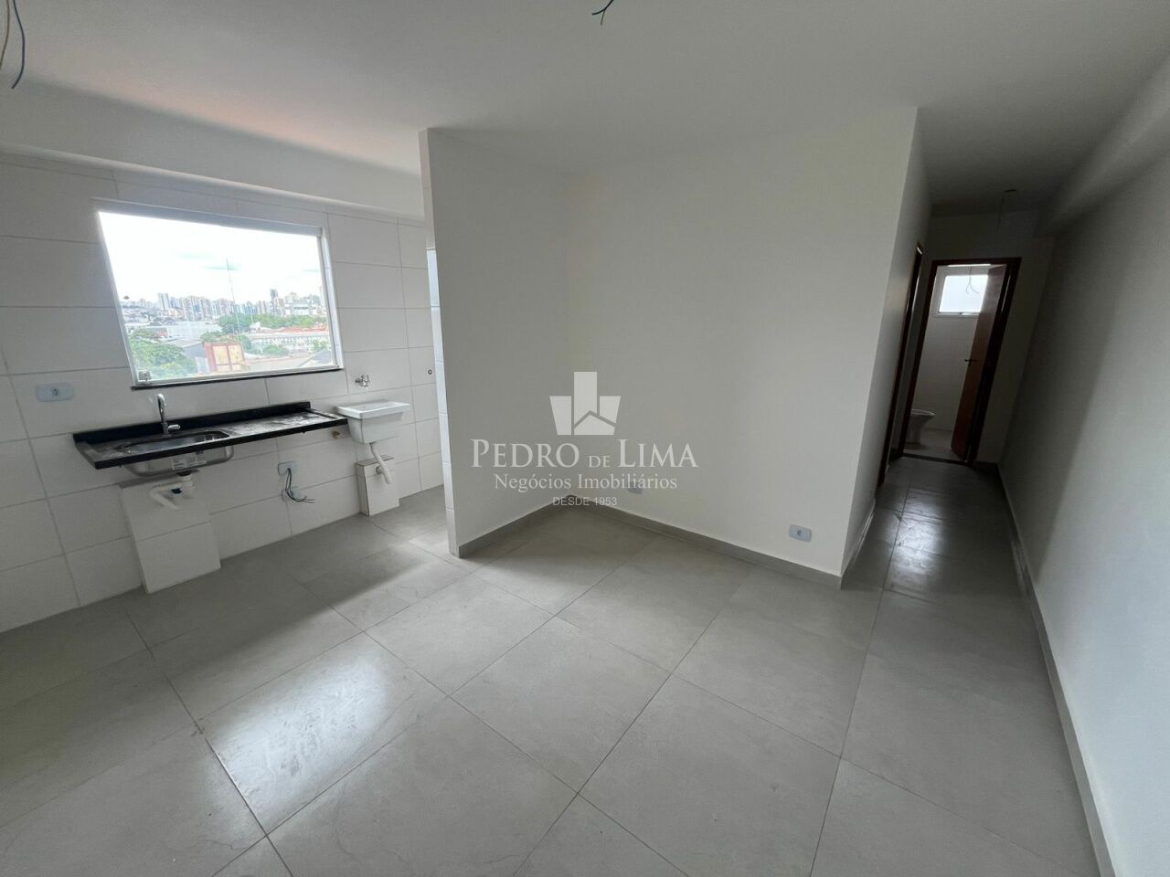 Apartamento Studio, com sacada e vaga, Anália Franco. Condomínio  Mafalda.