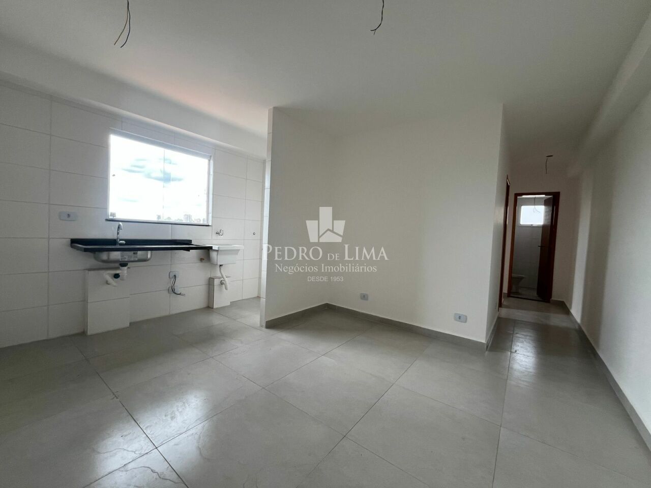 Apartamento Studio, com sacada e vaga, Anália Franco. Condomínio  Mafalda.