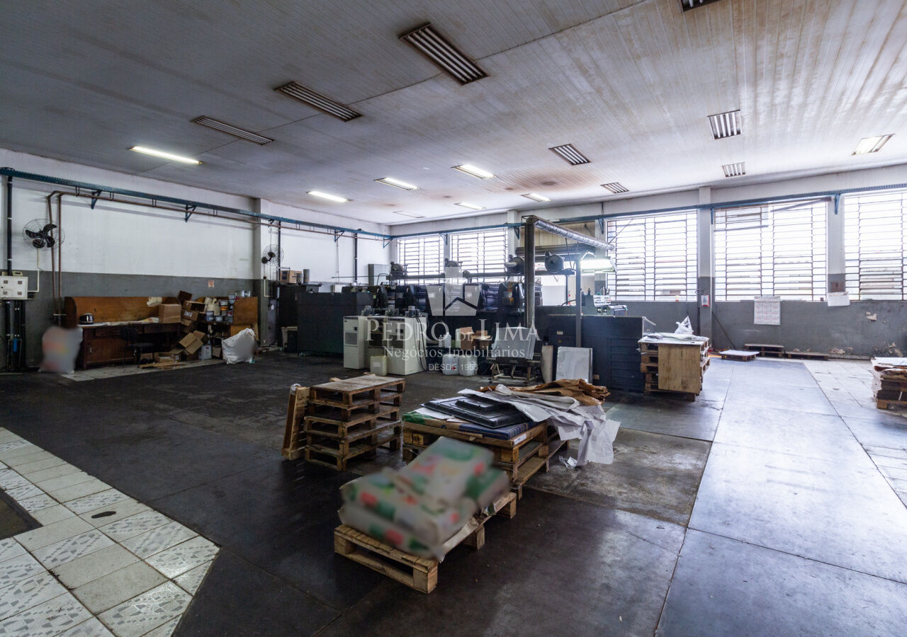 Terreno em zoneamento ZEUP, na Vila Carrão com 1595m² - Vende ou Aluga