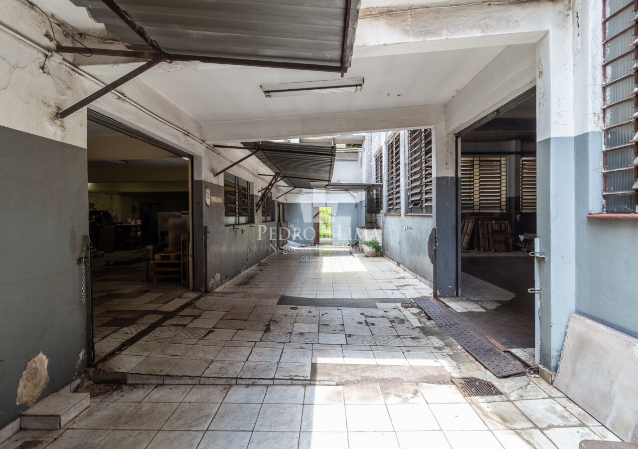 Terreno em zoneamento ZEUP, na Vila Carrão com 1595m² - Vende ou Aluga