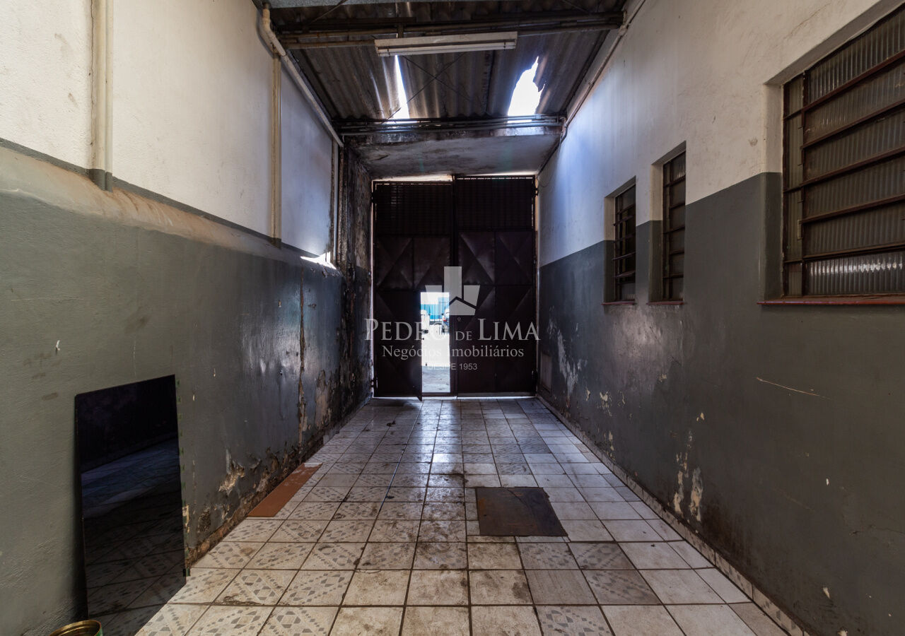 Terreno em zoneamento ZEUP, na Vila Carrão com 1595m² - Vende ou Aluga