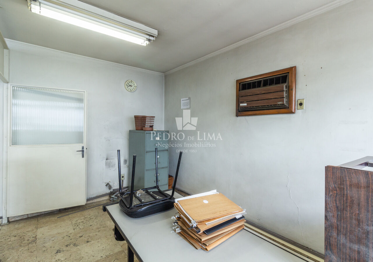 Terreno em zoneamento ZEUP, na Vila Carrão com 1595m² - Vende ou Aluga
