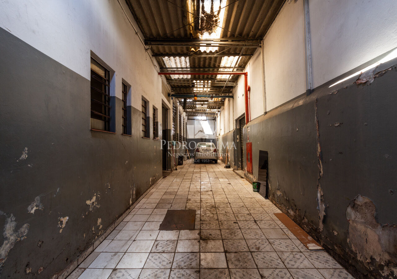 Terreno em zoneamento ZEUP, na Vila Carrão com 1595m² - Vende ou Aluga