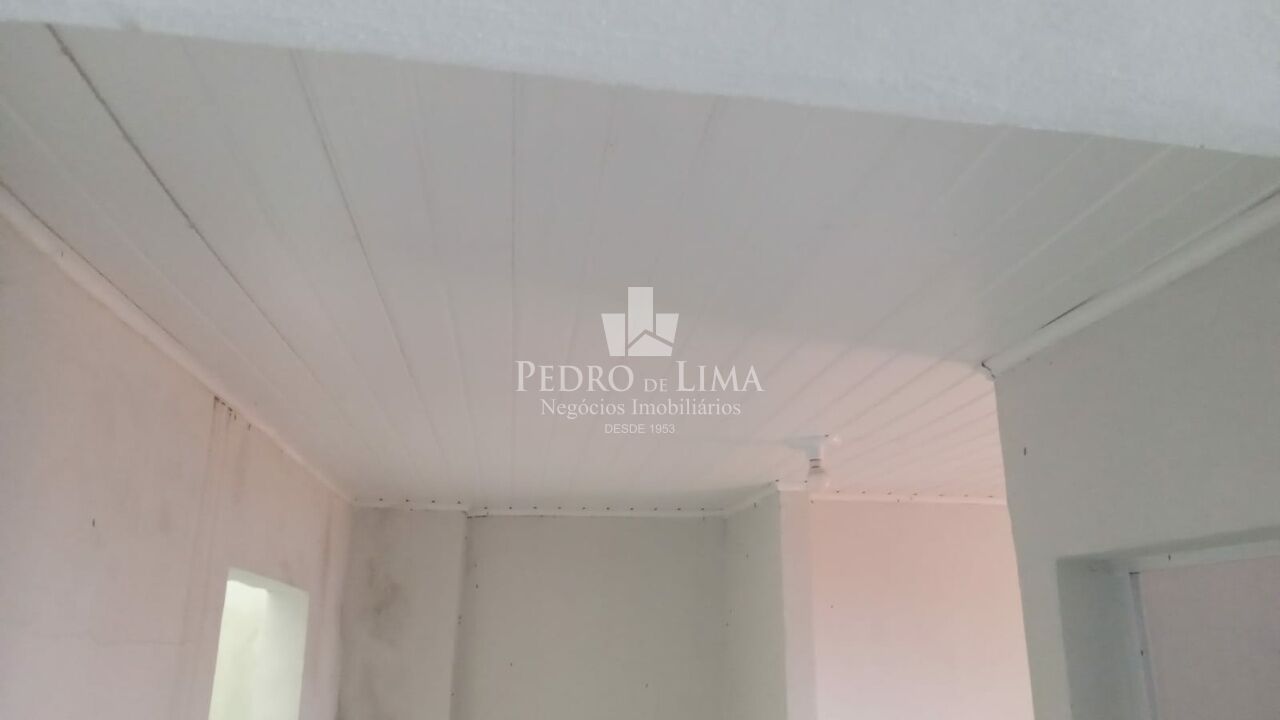 Casa de 35m²  (fundos) localizado na Vila Matilde