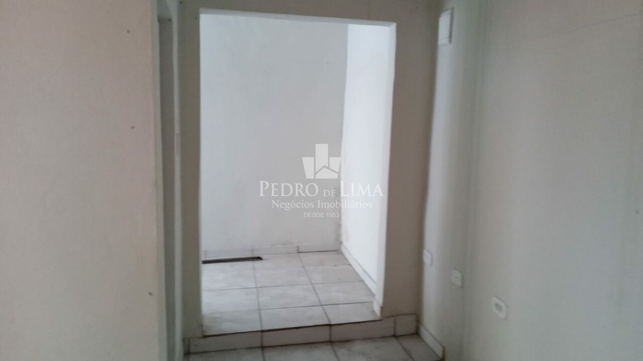 Casa de 35m²  (fundos) localizado na Vila Matilde