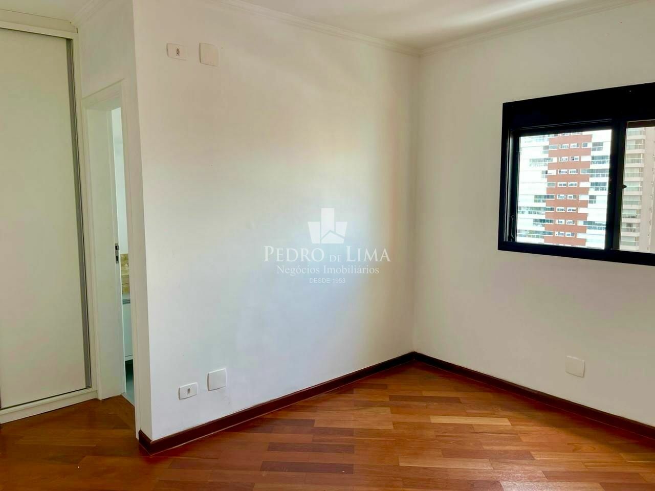 Apartamento 3 suítes, 197m², 2 vagas no Tatuapé. Condomínio Ana Paula.